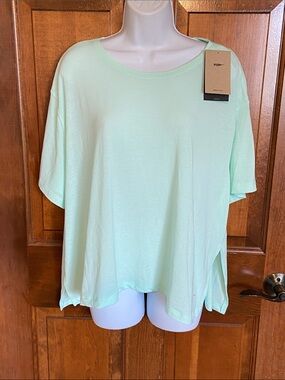 Nike Yoga Dri-FIT Women's Plus Size Short-Sleeve T-Shirt Mint Green Size XXL